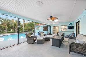 Pool - Beach Days & Pool Nights 4BR Minutes to IRB (Seminole)