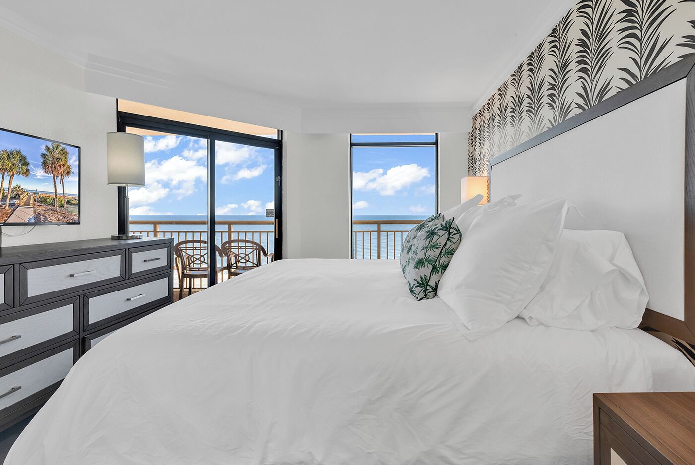 3 bedrooms, iron/ironing board, travel cot, free WiFi