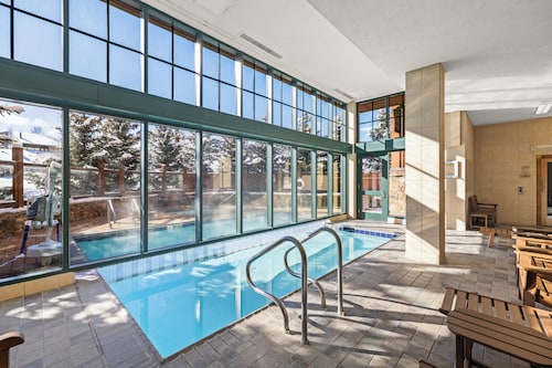 Lodge at Mountaineer Square