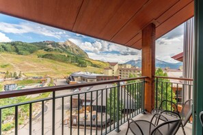 Terrace/patio - Lodge at Mountaineer Square (Crested Butte)