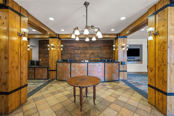 Lodge At Mountaineer Square - Crested Butte, CO