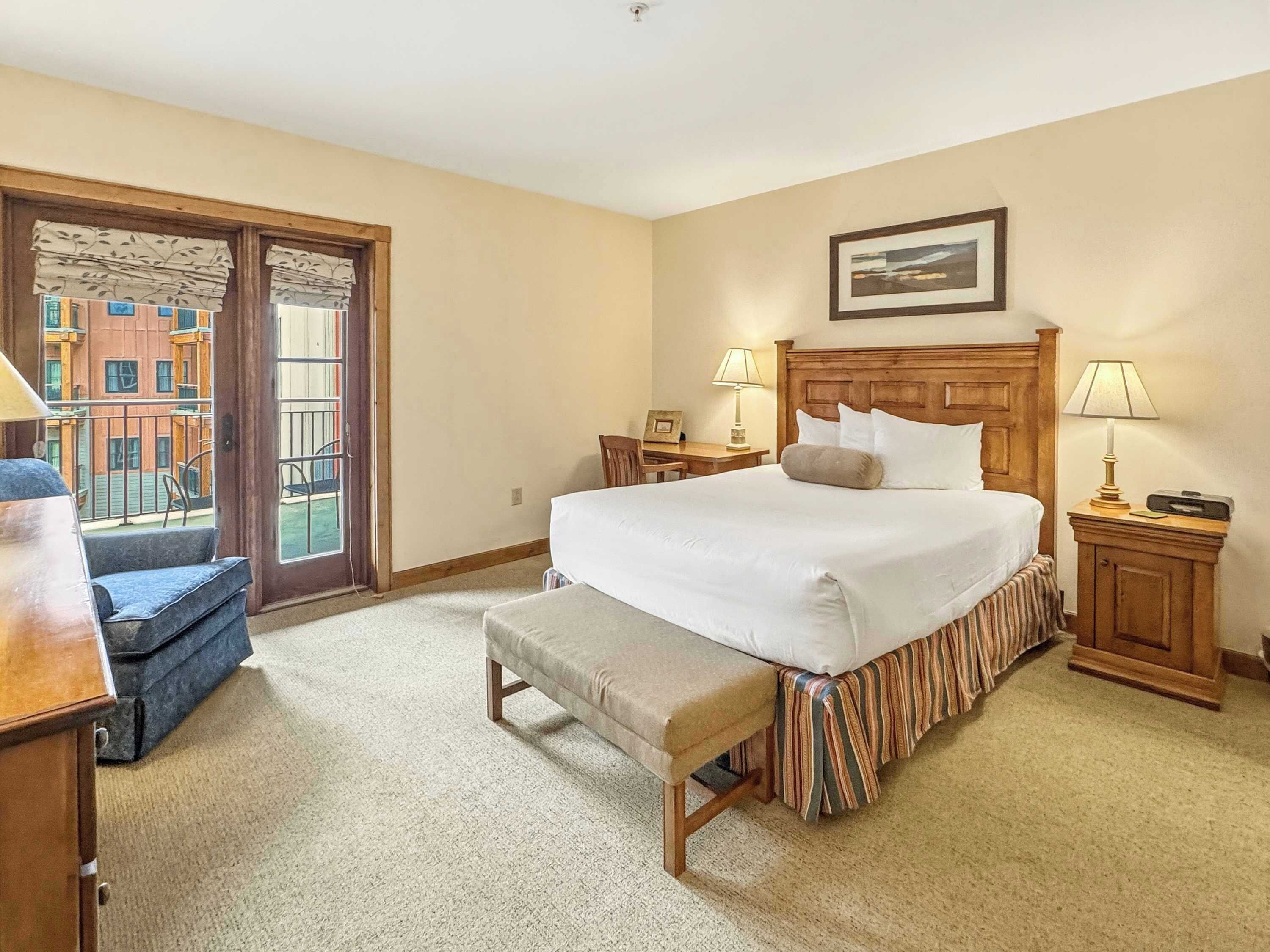 Laptop workspace, free WiFi, bed sheets