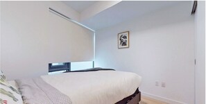 1 bedroom, free WiFi, bed sheets - Luxury Condo with Home Office in heart of downtown (Toronto)