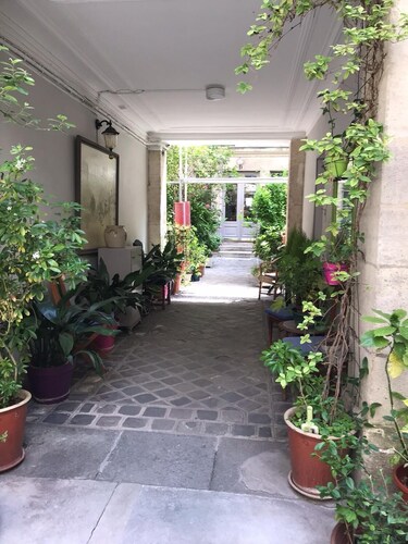 Chambre au calme , 5eme etg SANS ascenseur