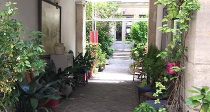 Chambre au calme , 5eme etg SANS ascenseur