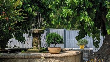 Enceinte de lâhĂ©bergement