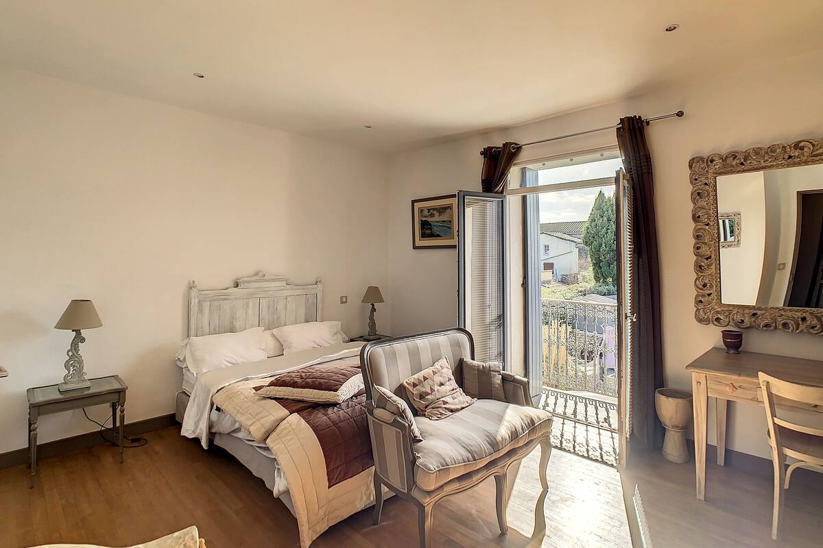 Double Room | Free WiFi