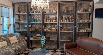 La Fontaine aux Poissons Rouges