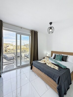 1 bedroom, iron/ironing board, WiFi (free), bed sheets