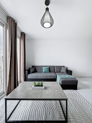 Living area - Luxury Penthouse Holiday Stay Property in Gzira (Il-Gżira)