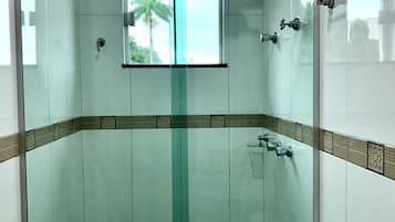 Comfort Quadruple Room | Bathroom