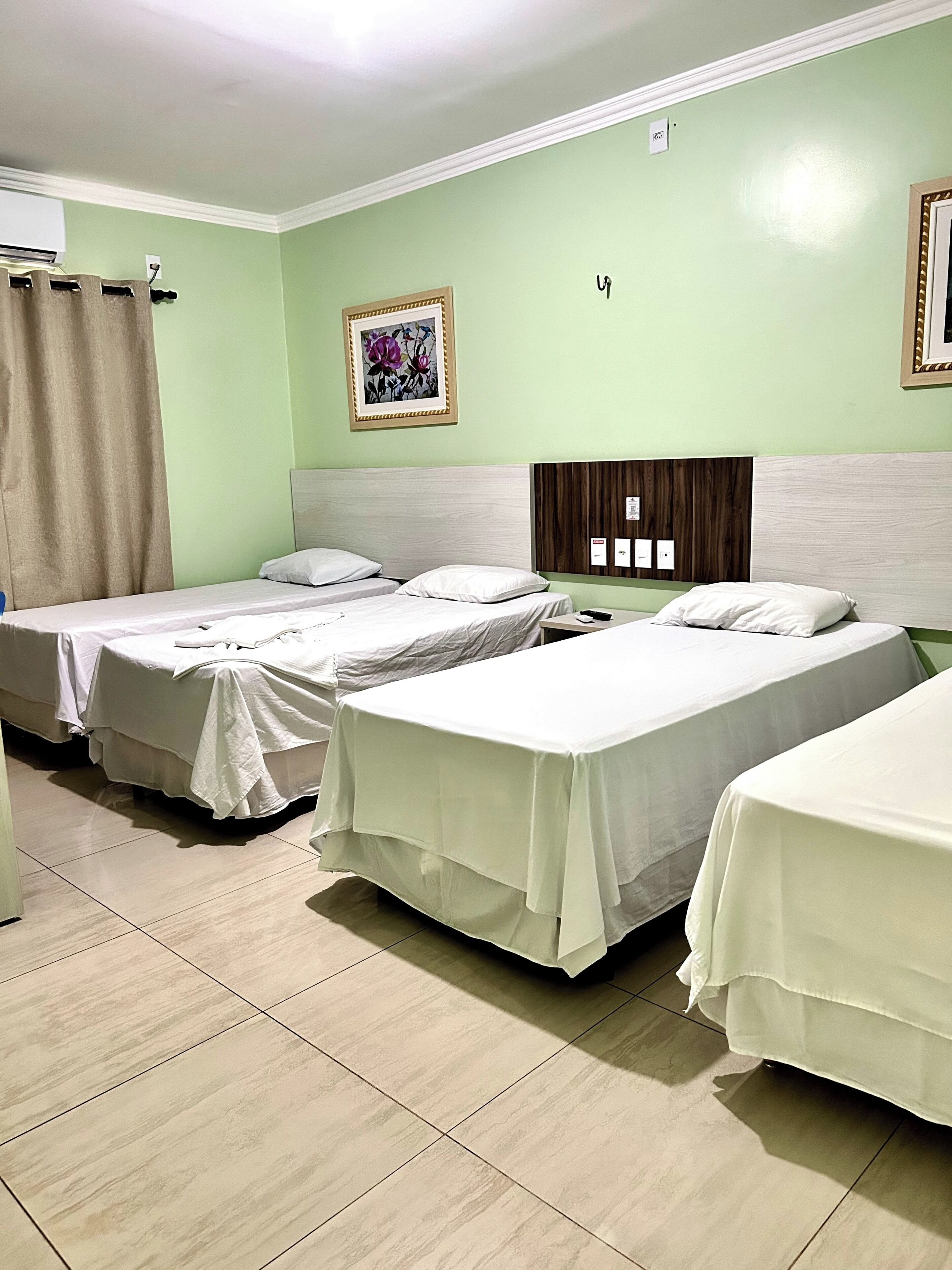 Comfort Quadruple Room | Free WiFi, bed sheets, wheelchair access