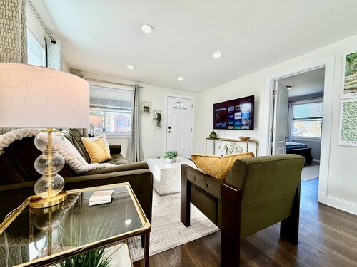 Cute & Cozy House in Quiet Blue Ash Neighborhood