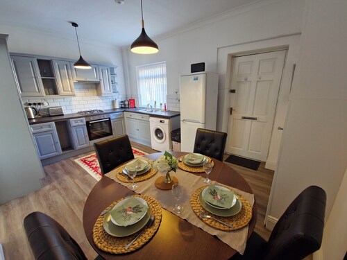 Ushaw Hilltop View- Comfortable 2-Bed Home Near University & Durham City