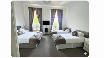 10 bedrooms, desk, WiFi