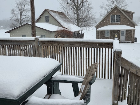 Casa de campo tradicional, banheiro privativo, vista para o lago (Newton Lake) | Fachada. Newton Lake