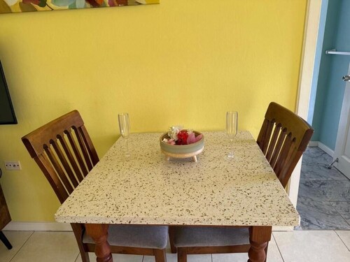 Cozy 1-bedroom apartment in fantastic Castries with AC