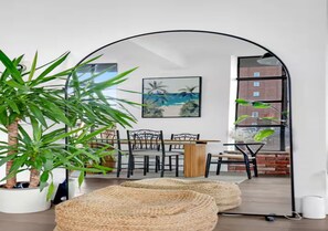 Interior - Elegant Loft-Style Apartment in Hackney - Pass the Keys (London)