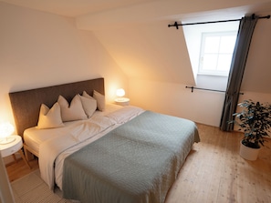 2 chambres, lit parapluie, Wi-Fi gratuit, draps fournis