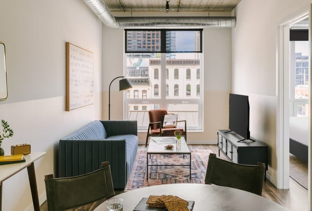 TV, stereo, offices