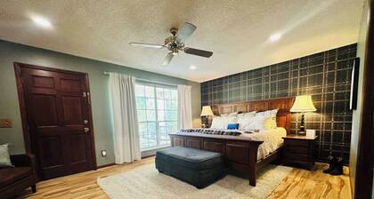 The Fox and Fern - Minutes to WEC !