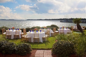 Espace de banquet Ă lâextĂ©rieur