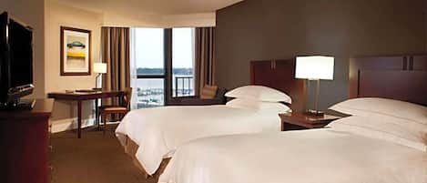 4 bedrooms, iron/ironing board, free WiFi, bed sheets