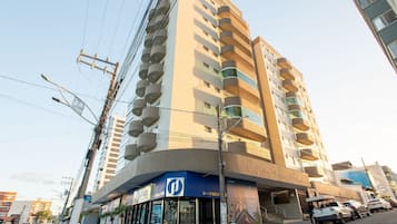 Basic Apartment | Exterior