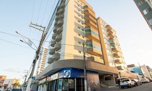 Basic Apartment | Exterior