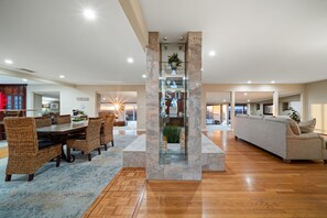 Dining - Stunning View Estate with  Pool & Game Room (La Mesa)