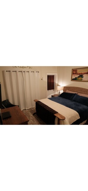 4 bedrooms, iron/ironing board, WiFi, bed sheets - Cozy Lake front family cabin (Silver Sands)