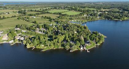 Cadigan's Camp and Cottages North of peterborough on Pigeon lake, Great beach