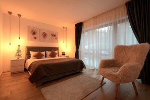 5 habitaciones, tabla de planchar con plancha, wifi y ropa de cama 