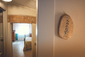 Double Room, Hill View | Desk, laptop workspace, free WiFi - Agriturismo Le Chiome (Toscana)