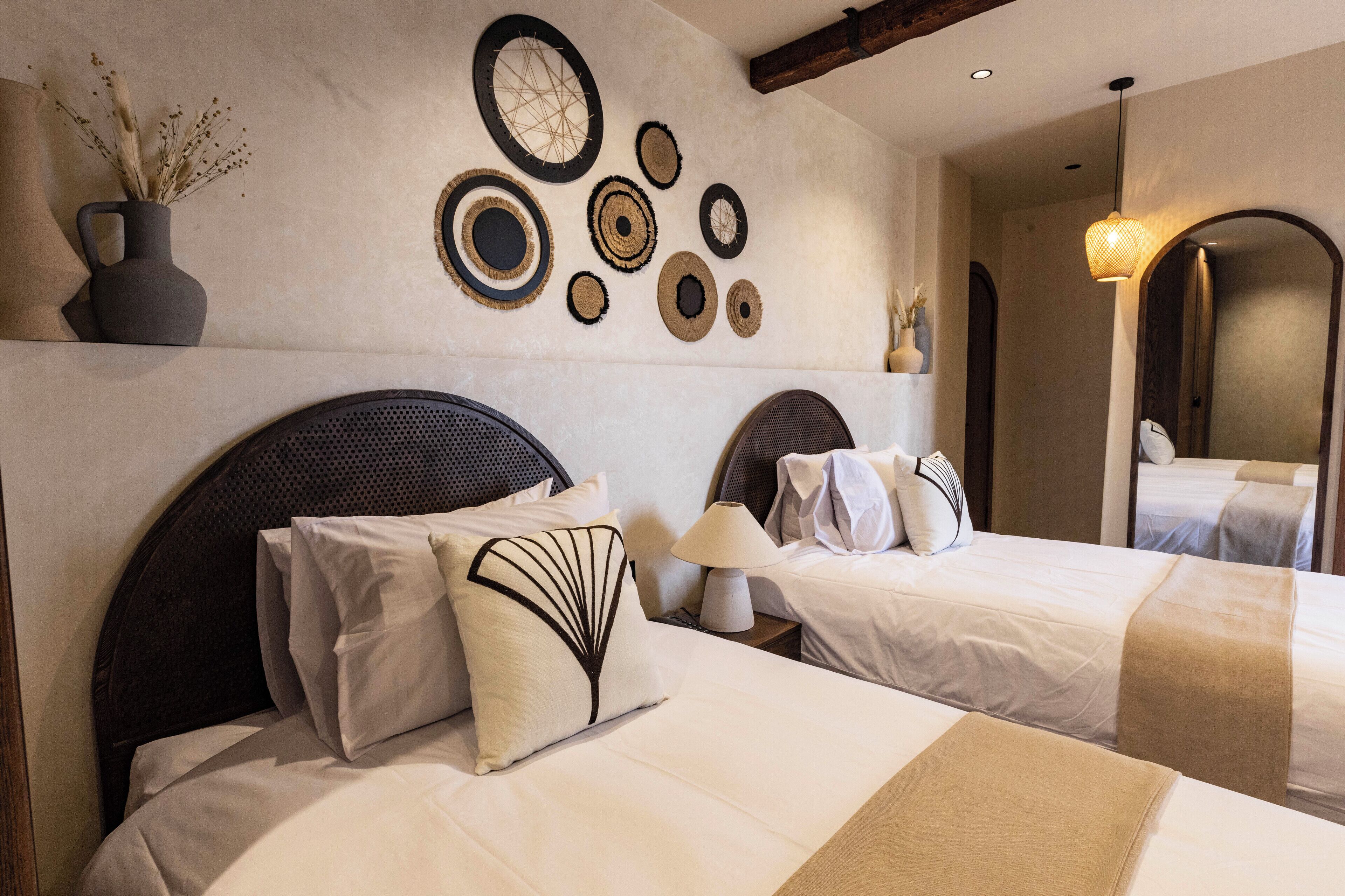 Habitación Deluxe, 2 camas individuales, vistas a la montaña | Wifi gratis y ropa de cama