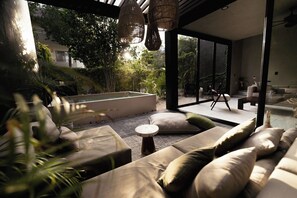 Terrace/patio - Design Luxury Villa, 3 Pools, Rooftop, Near Beach (Tulum)