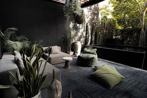 Terrace/patio - Design Luxury Villa, 3 Pools, Rooftop, Near Beach (Tulum)