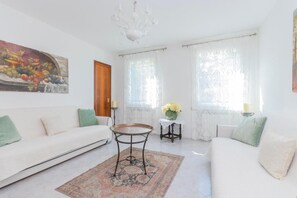 Living area - FERRY OLD HOUSE (TREPORTI)