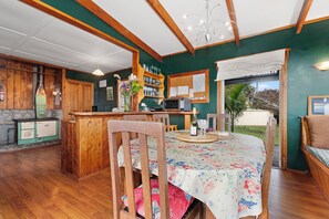 Dining - Salt and Siren - Mangawhai Heads Holiday Home (Mangawhai)