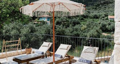 Villa Hydraline, 2 BDR, Private Pool and Garden, Furnished Terrace, Vathy,.