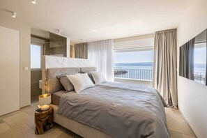 Een strijkplank/strijkijzer, gratis wifi, beddengoed