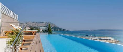 Et oppvarmet basseng