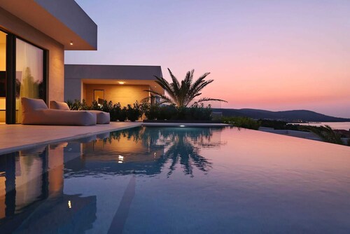 Luxury Villa Pasman Emerald with Pool