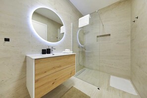 Hair dryer, towels - Luxury Villa Pasman Aquamarine with Pool (Tkon)