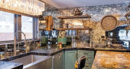 Walk to Park City Mountain Ski Resort & Main St The Safe House by Avantstay