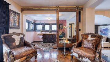 House (1 Bedroom) | Interior