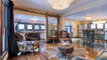 House (1 Bedroom) | Interior