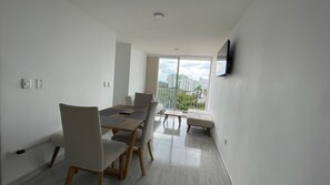 Interior - Apartment 3 Bedrooms - Swimming Pool - City View (Armenia)