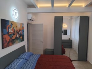2 bedrooms, WiFi, bed sheets, wheelchair access