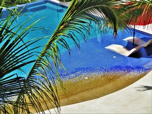 Pool - Casablanca beach front Villa with infinity pool (Pescadero)